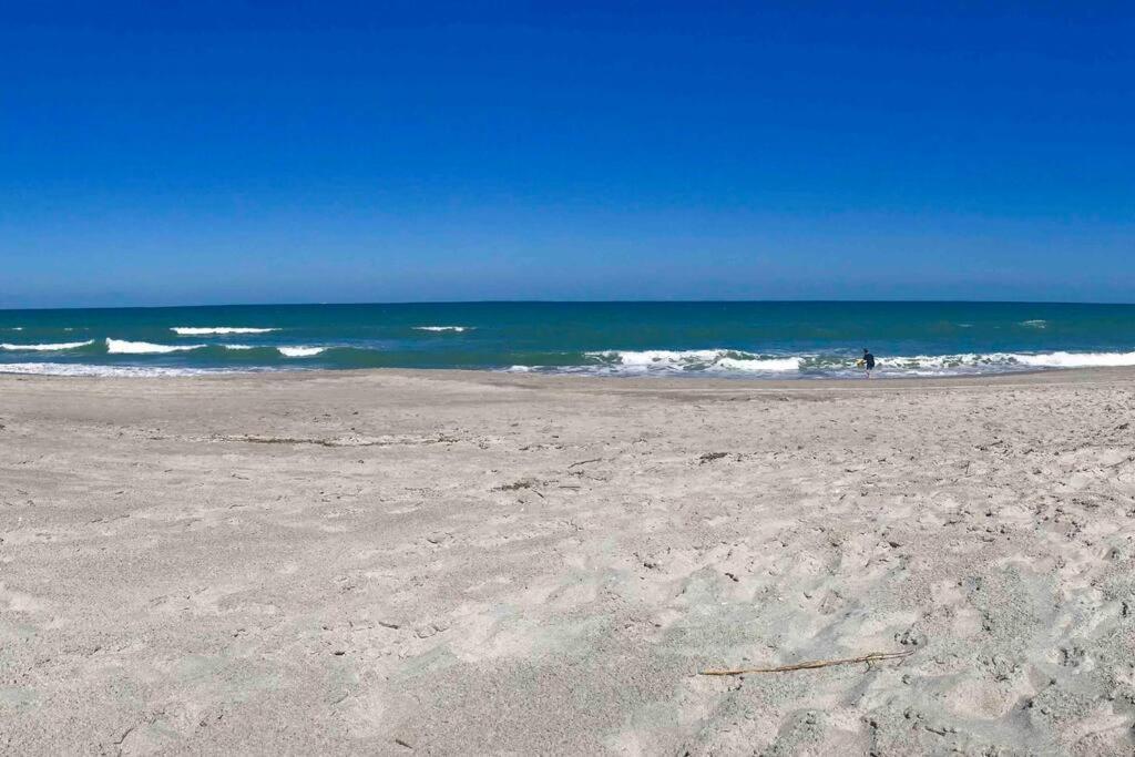Bright And Beachy 2Bed 1Bath Home - Unit 210 Cocoa Beach Exterior photo